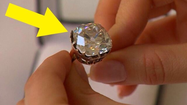A $13 Flea Market Ring Worn for 30 Years May Have Hidden a Fortune
