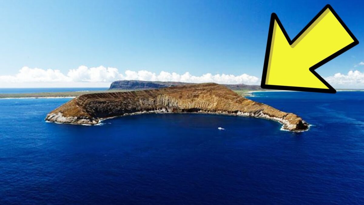 For Over 150 Years Nobody Dared To Visit This Hawaiian Island For A Mysterious Reason