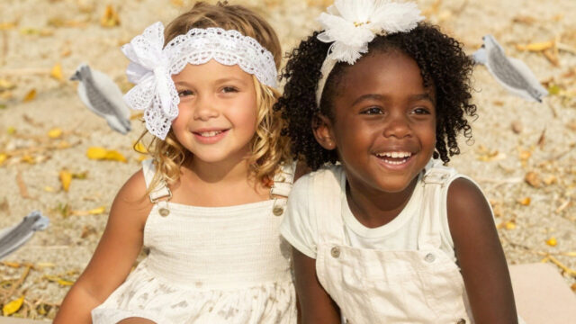 Mom’s Twins Are Different 18 Years Later, They’re Unrecognizable