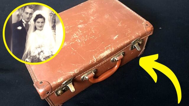 Siblings Unlock A Suitcase With Mysterious Contents Inside That Revealed Their Parents’ Dark Secret